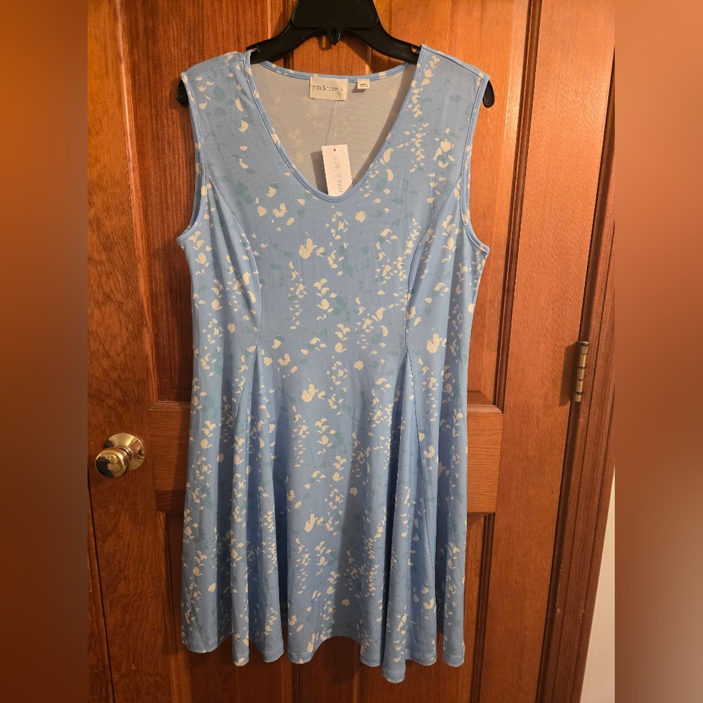 Mia & Tess Sleeveless Dress SZ L